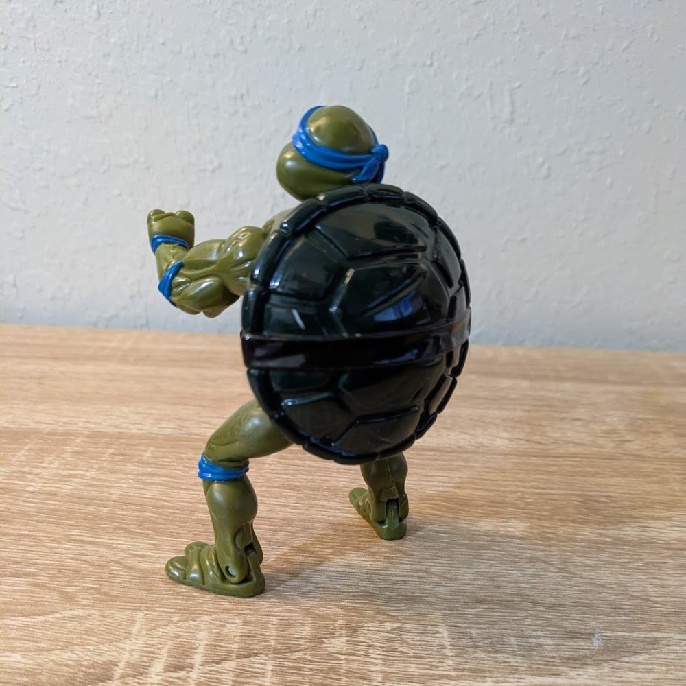 Vintage 1992 TMNT Mutatin Leonardo Action Figure‎ Playmates Toys Transforming - Picture 3 of 8